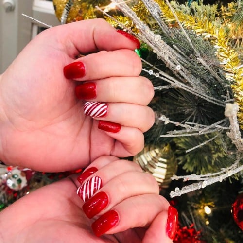 Shine bright with holiday nails!